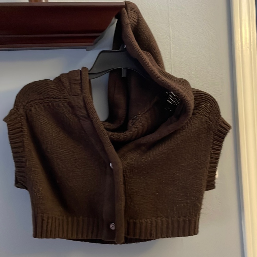 Hooded short sleeve crop sweater